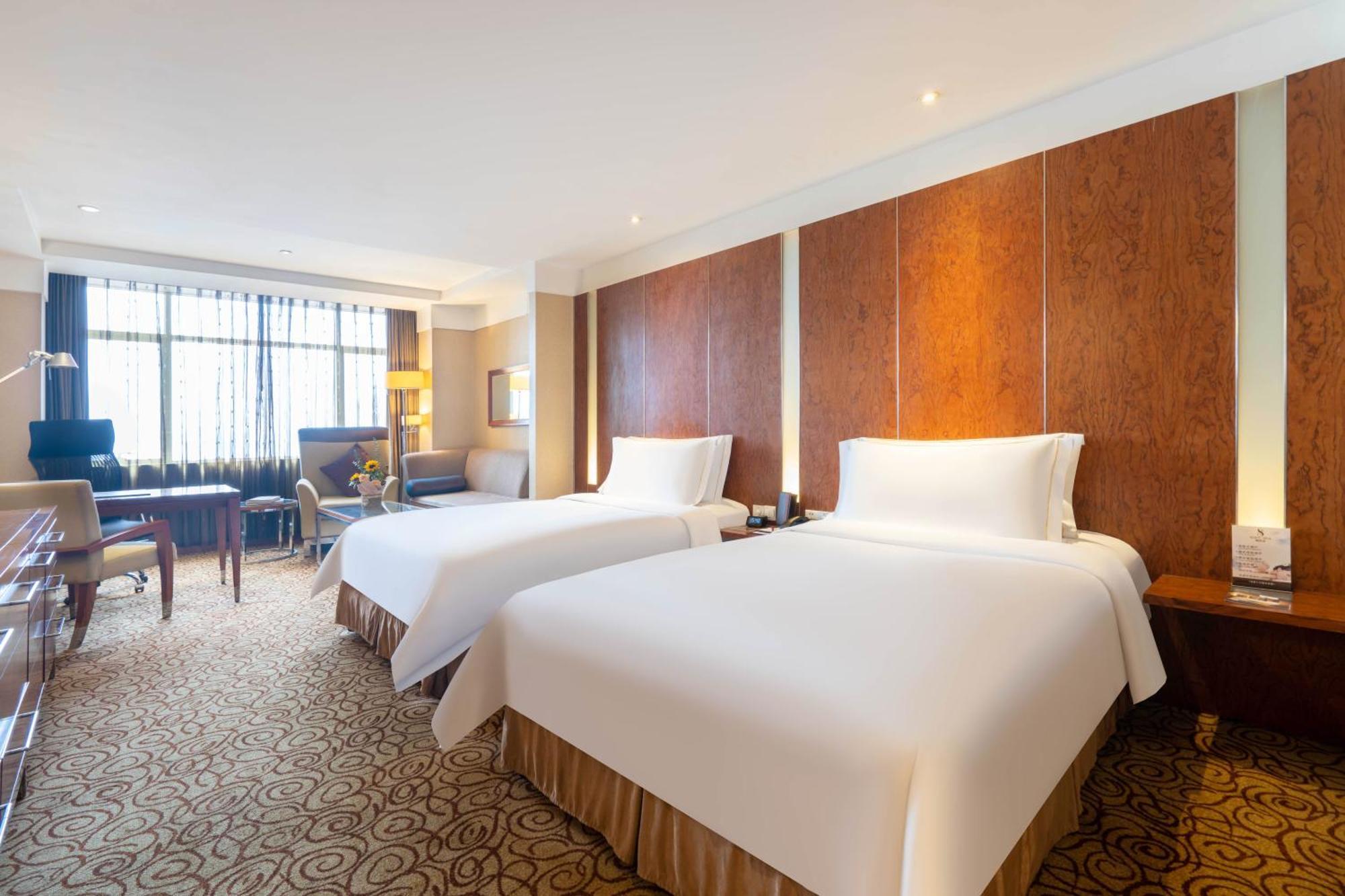 Dekin Hotel Chongqing Jiefangbei Exterior photo