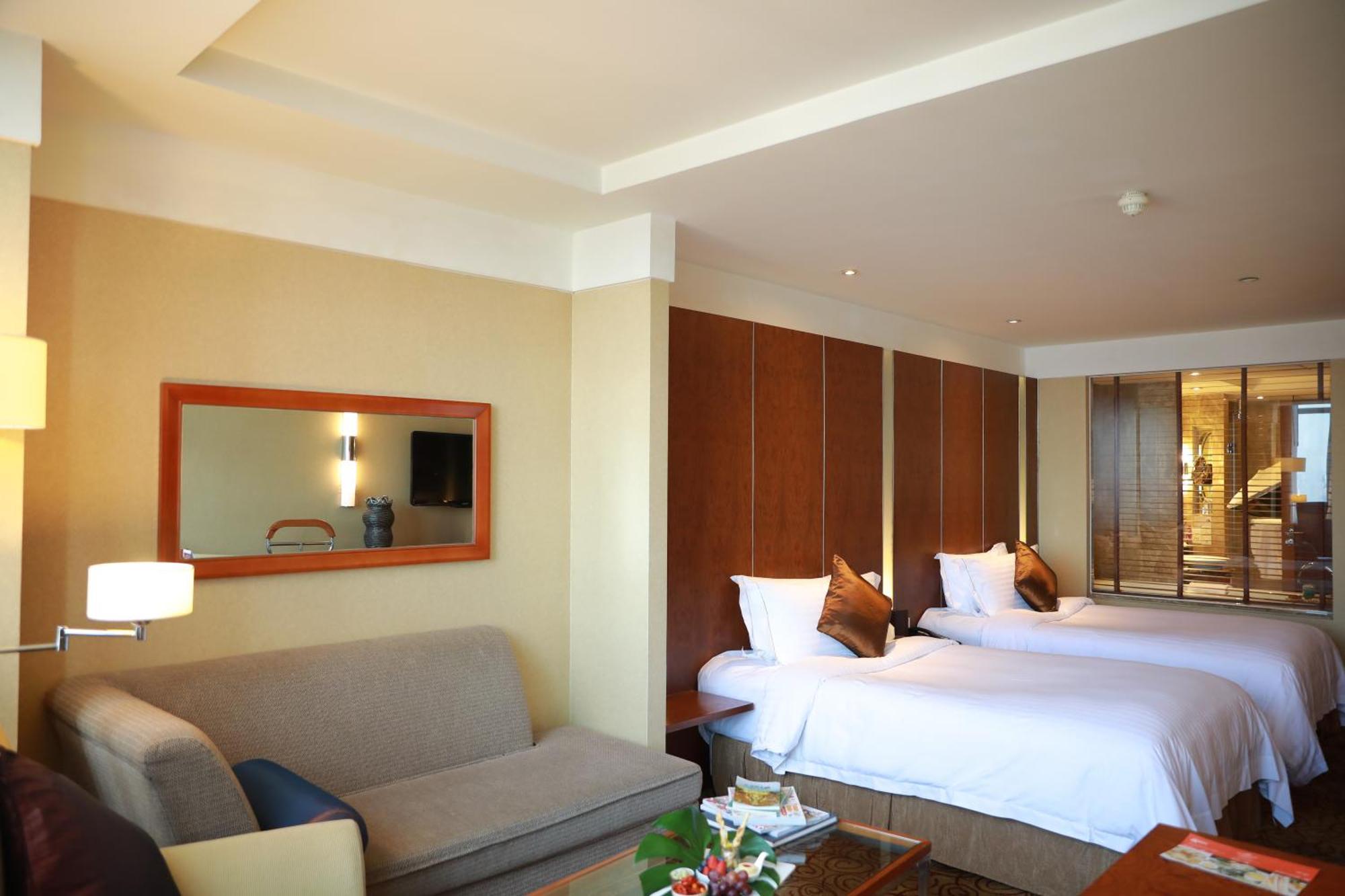 Dekin Hotel Chongqing Jiefangbei Exterior photo