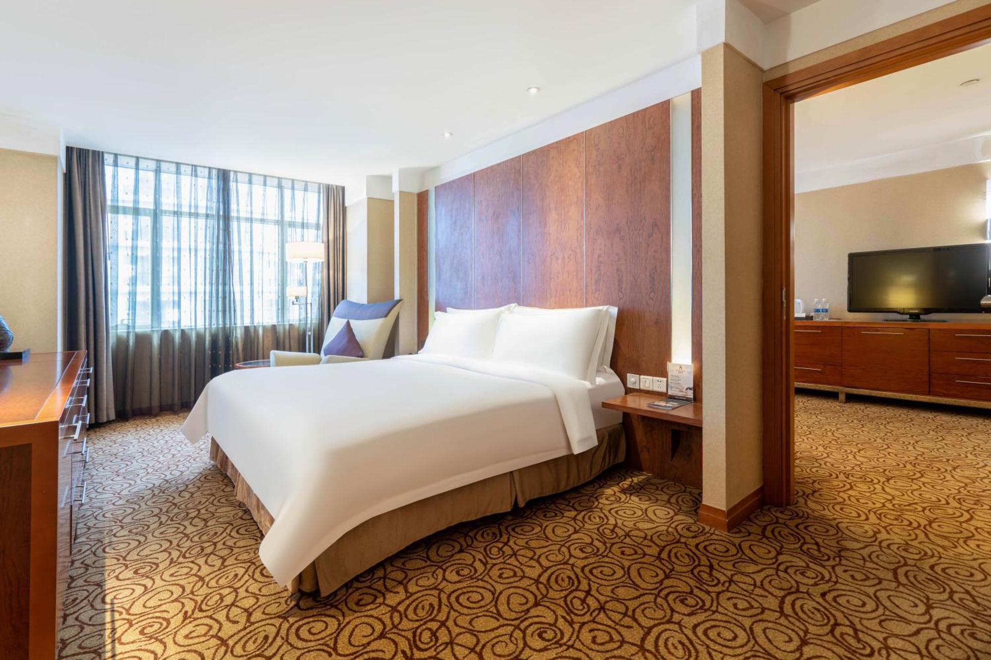 Dekin Hotel Chongqing Jiefangbei Exterior photo