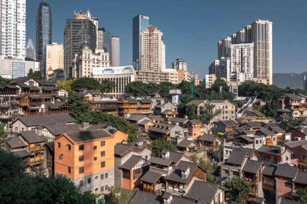 Dekin Hotel Chongqing Jiefangbei Exterior photo