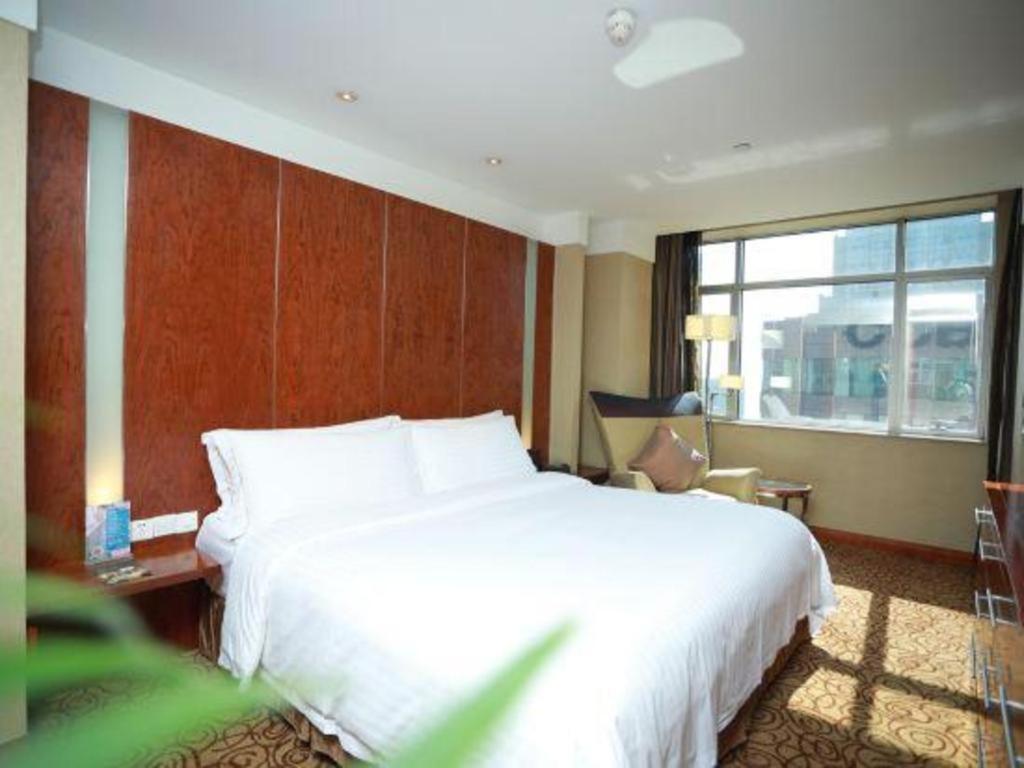 Dekin Hotel Chongqing Jiefangbei Exterior photo